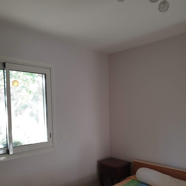 Chambre n°1 après 600 Réappropriation de la décoration d'une maison chambre après travaux